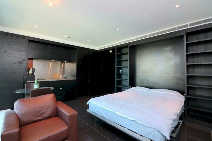 Studio To Rent In Pan Peninsula West Tower, Canary Wharf, E14