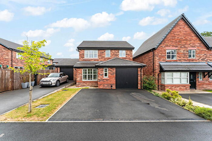 3 Bedroom Detached House For Sale In Painton Close, Macclesfield, SK10