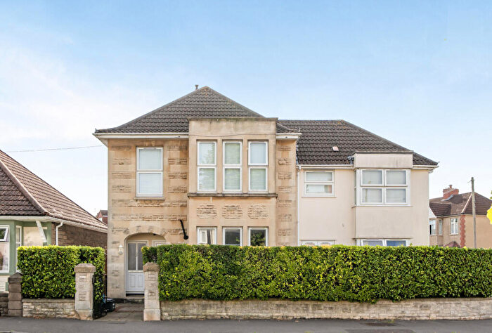 1 Bedroom Apartment For Sale In Kingsway, St. George, Bristol, BS5