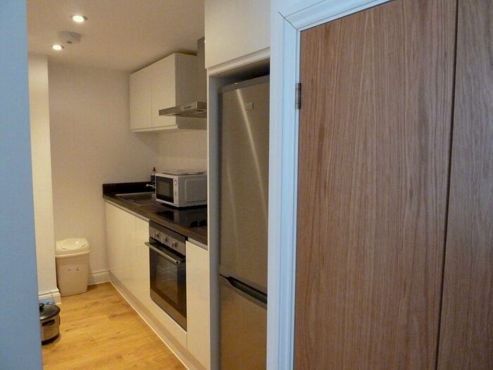 Studio To Rent In Whitefield Terrace, Flat, PL4