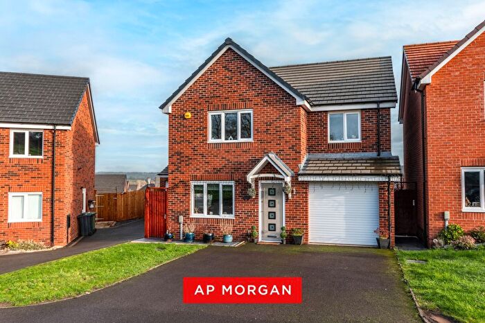 4 Bedroom Detached House For Sale In Owlham Close, Brockhill, Redditch, B97