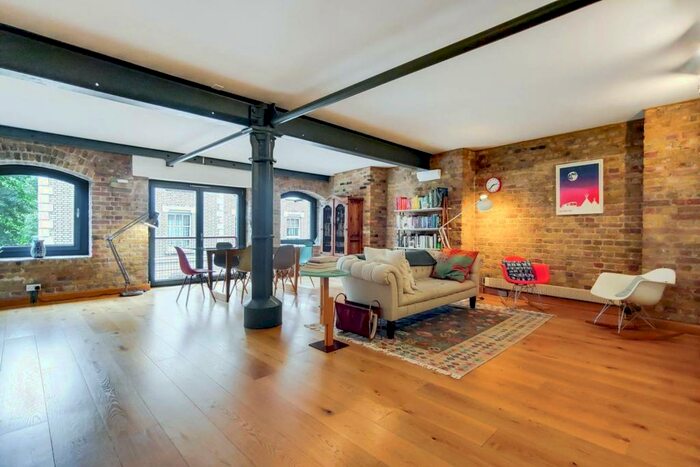 2 Bedroom Flat To Rent In Wapping High Street, Wapping, London, E1W