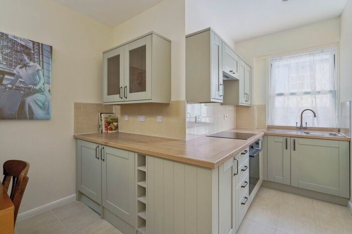 1 Bedroom Flat To Rent In Market Place, Shipston-On-Stour, CV36