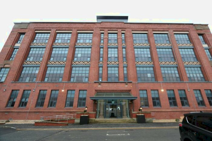 2 Bedroom Flat To Rent In Inverlair Avenue, Glasgow, G43