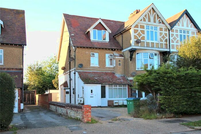 Studio To Rent In Norfolk Road, Littlehampton, West Sussex, BN17