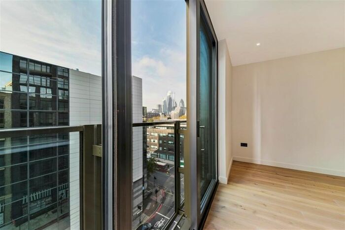 2 Bedroom Flat To Rent In Emery Way, London, E1W