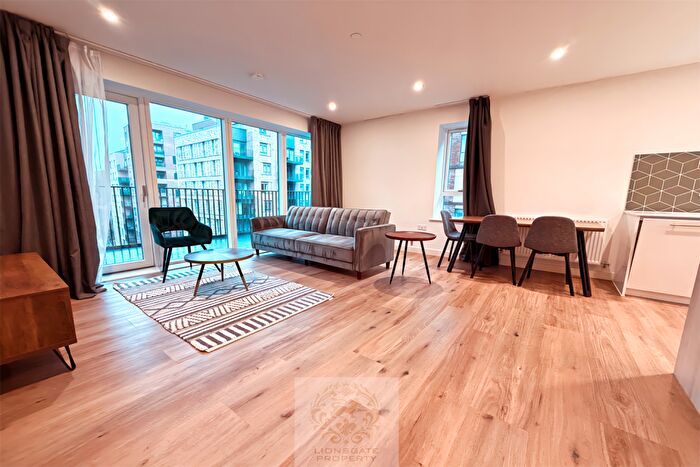 2 Bedroom Apartment To Rent In Mary Neuner Road, Hornsey, London, N8