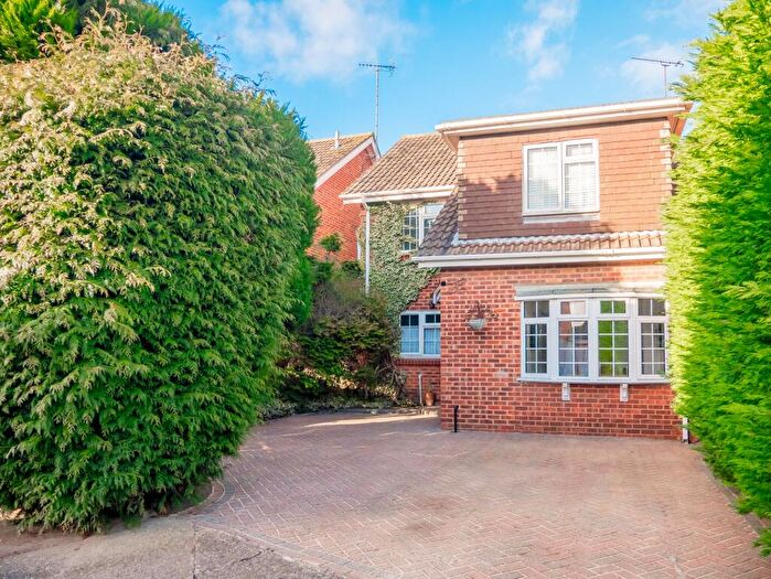 4 Bedroom Detached House For Sale In Glebelands, Benfleet, SS7