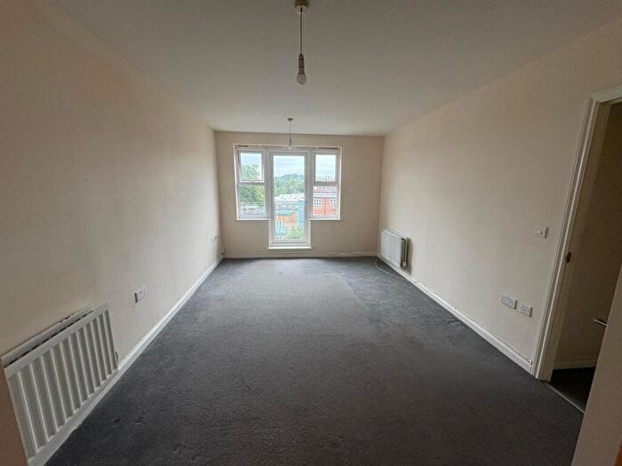 1 Bedroom House To Rent In Stanley Road, Harrow, HA2