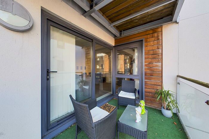 2 Bedroom Private Hall To Rent In Castle Place High Street, Southampton, Hampshire, SO14