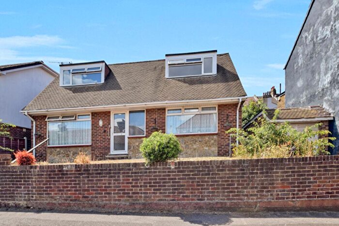 4 Bedroom Detached Bungalow For Sale In May Road, Rochester, ME1
