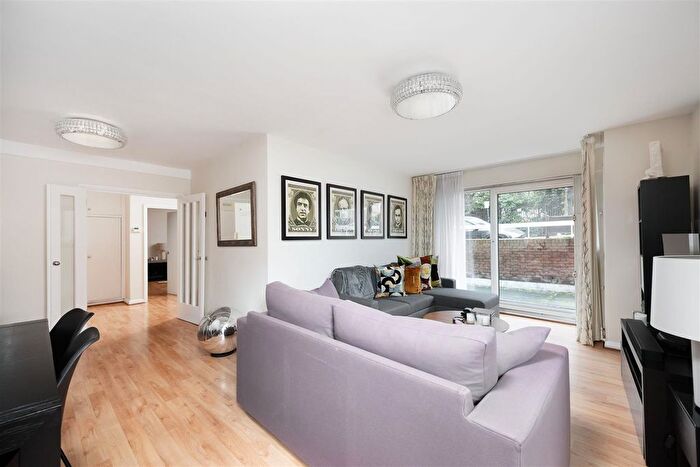 1 Bedroom Flat For Sale In St. Edmunds Terrace, St Johns Wood, NW8