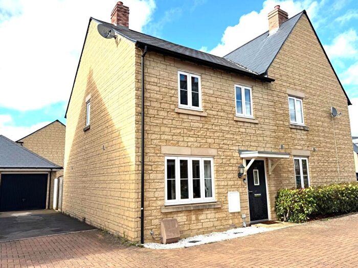 3 Bedroom Semi-Detached House For Sale In Crista Place, Carterton, Oxfordshire, OX18