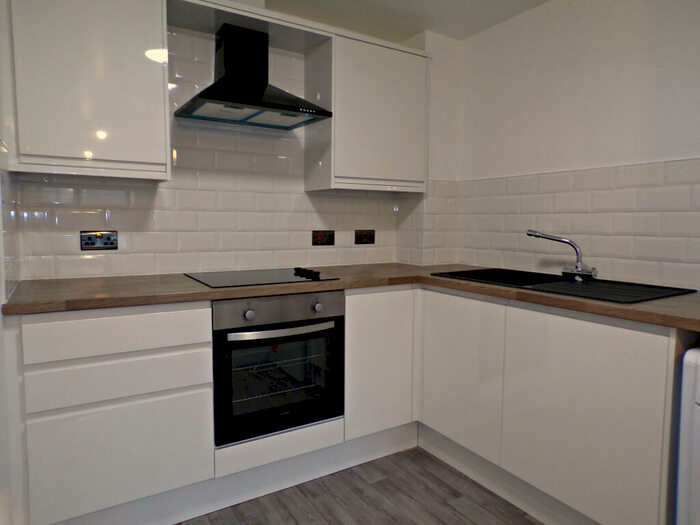 2 Bedroom Apartment To Rent In Jesmond Place, Jemsond, NE2