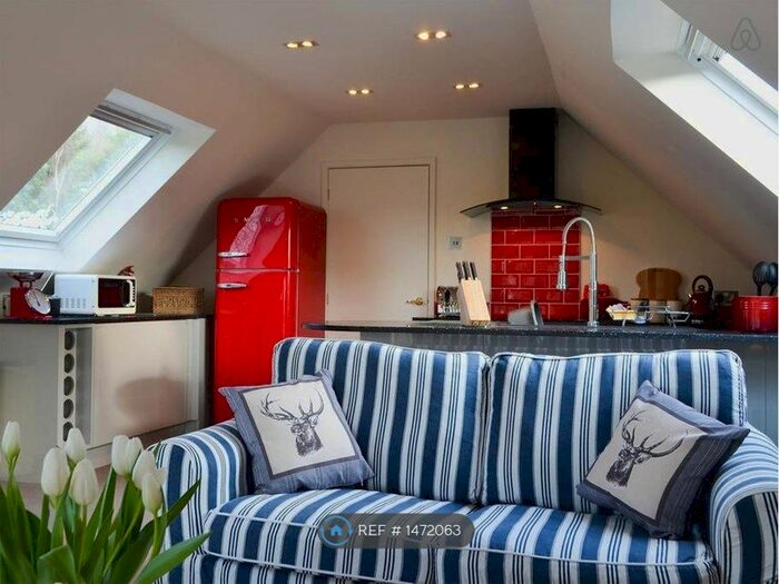 2 Bedroom Flat To Rent In Hawthorns Park, Carnforth, LA6