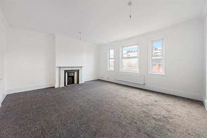 2 Bedroom Flat To Rent In Dalton Street, London, SE27