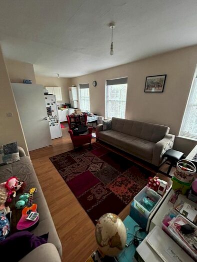 2 Bedroom Property To Rent In Lordship Road, London, N16