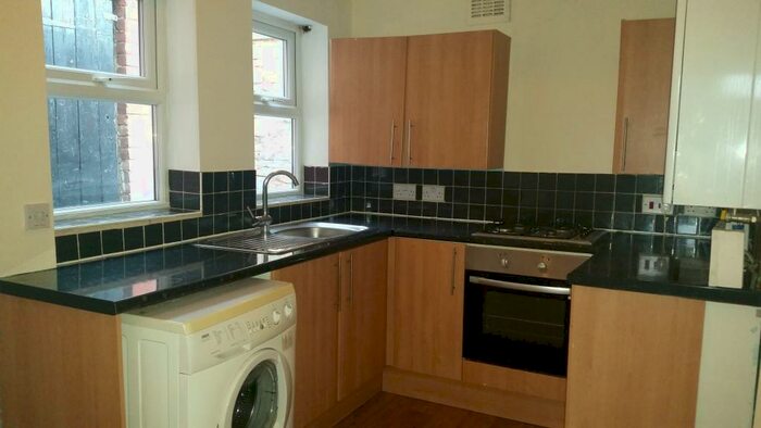 2 Bedroom House To Rent In Victoria Terrace, Sneinton, NG2