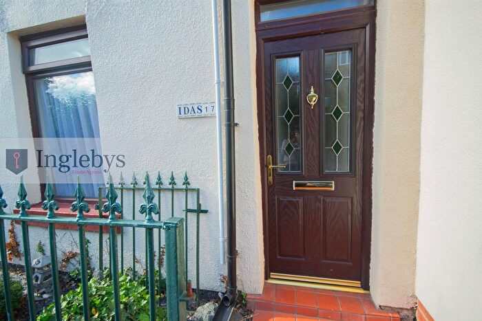 2 Bedroom Property For Sale In East Parade, Skelton-In-Cleveland, Saltburn-By-The-Sea, TS12