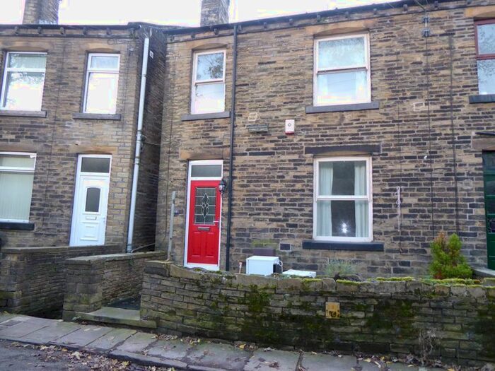 3 Bedroom End Of Terrace House To Rent In Clog Sole Road, Hove Edge, Brighouse HD6