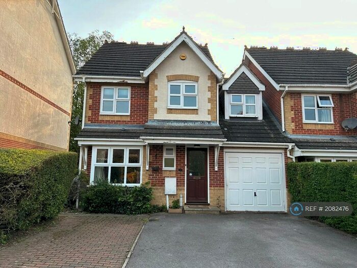 4 Bedroom Semi-Detached House To Rent In Hadleigh Drive, Sutton, SM2