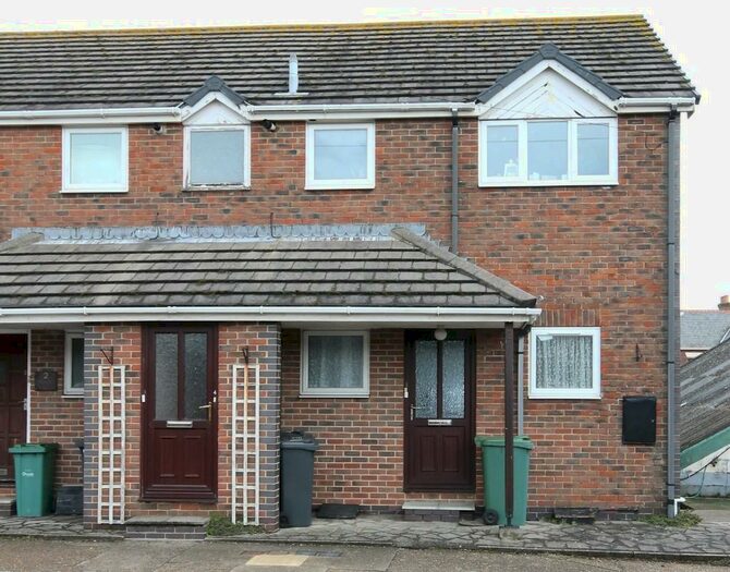 1 Bedroom Apartment To Rent In Tennyson Road, Freshwater, PO40