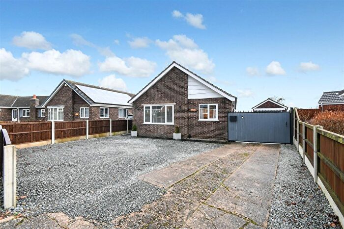 3 Bedroom Bungalow For Sale In Walnut Drive, Scawby, Brigg, DN20