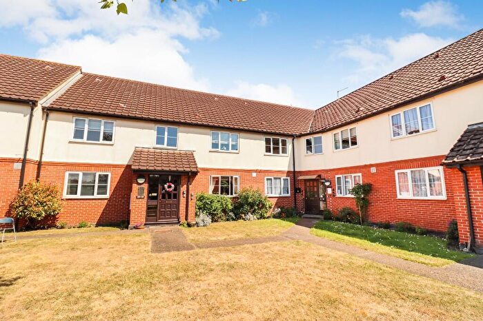 1 Bedroom Retirement Property For Sale In Kensington Court, East Thurrock Road, Grays, RM17