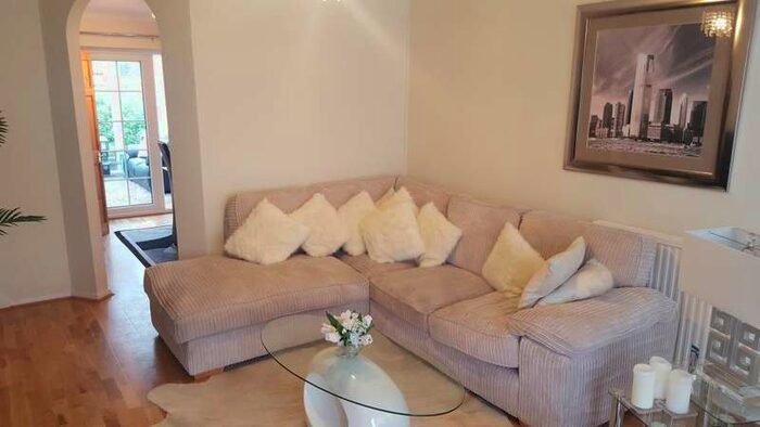 3 Bedroom Terraced House To Rent In York Road, Woking, GU22