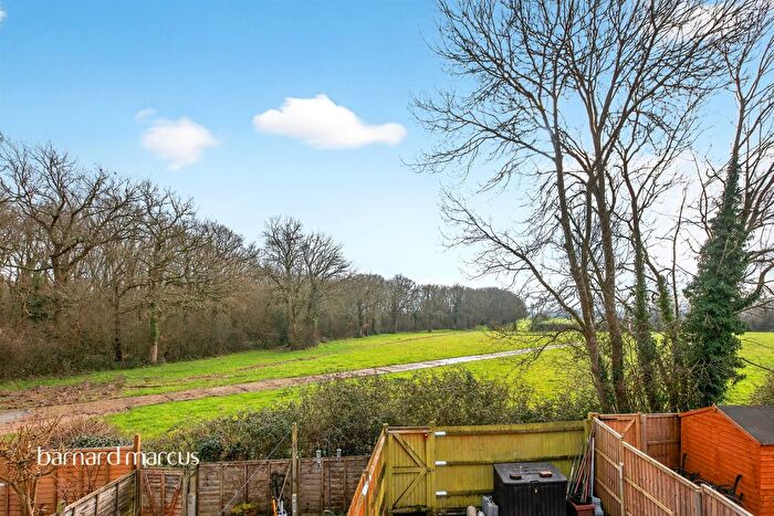 3 Bedroom Terraced House For Sale In Greenwood Drive, Redhill, RH1