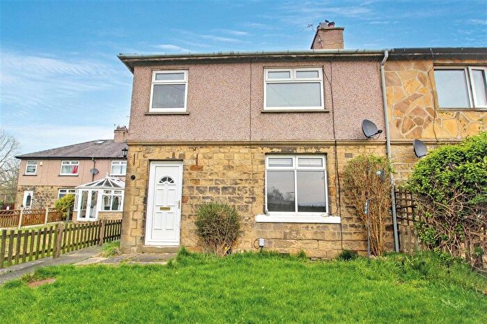 3 Bedroom Semi-Detached House For Sale In The Grove, Bingley, BD16