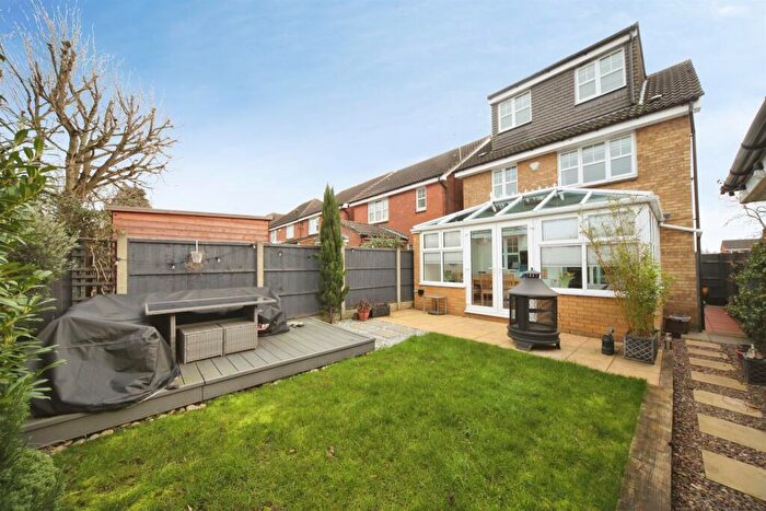 4 Bedroom Detached House For Sale In Randall Drive, Toddington, Dunstable, LU5