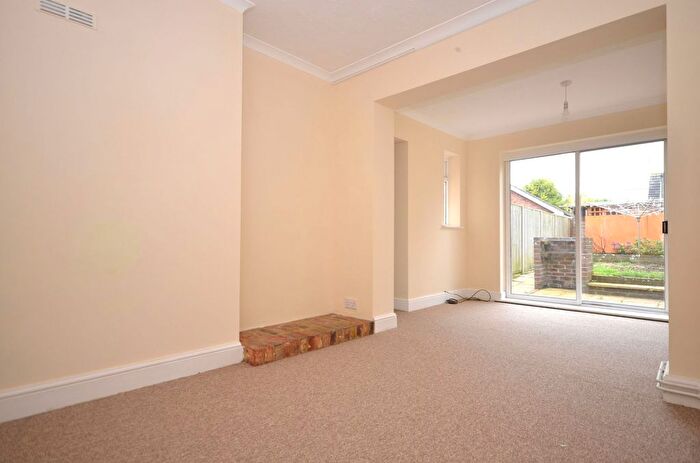 2 Bedroom Flat To Rent In Beatty Road, Bognor Regis, PO21
