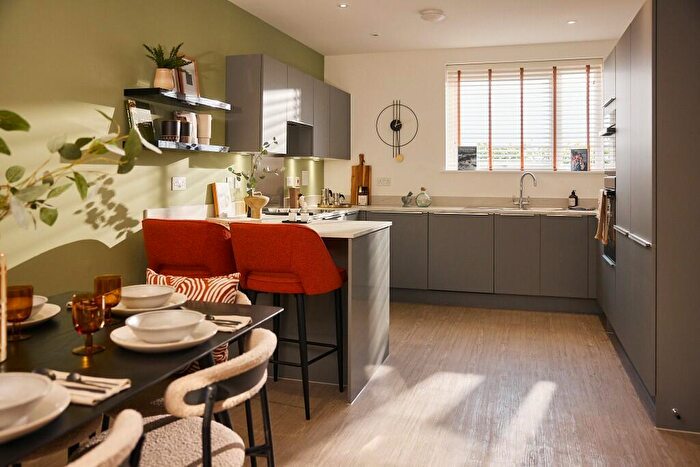 3 Bedroom House For Sale In Bronze Walk, Erith, DA8