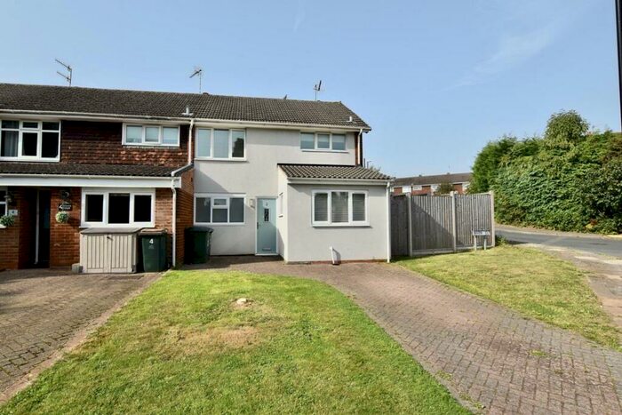 3 Bedroom End Of Terrace House To Rent In Niven Close, Coventry - Bedroom EoT, Allesley Village, CV5