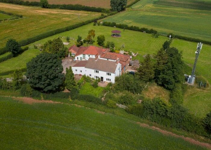 6 Bedroom Cottage For Sale In Beckingham, DN10