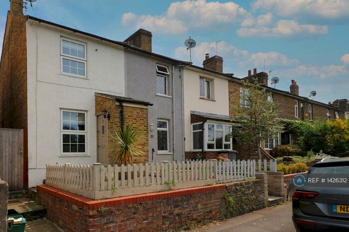 2 Bedroom End Of Terrace House To Rent In Lower Road, Orpington, BR5
