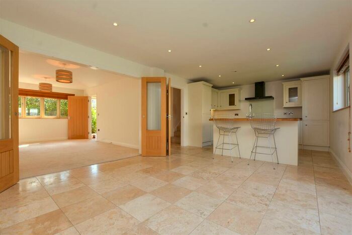 4 Bedroom Terraced House To Rent In Longham Farm Close, Ferndown, BH22