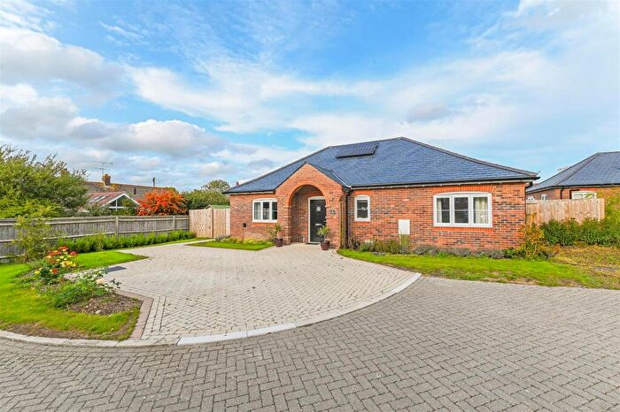 3 Bedroom Detached Bungalow For Sale In Canal Mews, Barnham, PO22