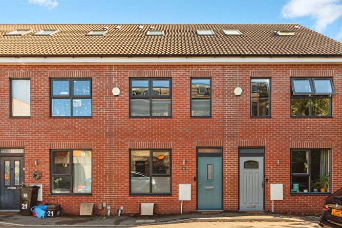 4 Bedroom Terraced House For Sale In Midland Terrace, Bristol, BS16