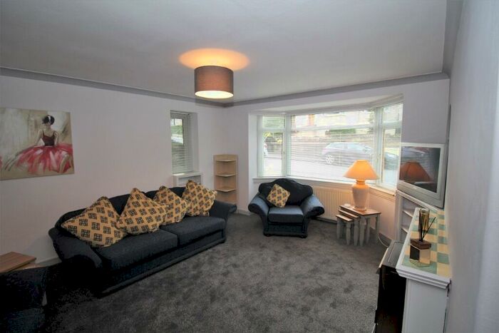 2 Bedroom Flat To Rent In Weymouth Drive, Kelvinside, Glasgow, G12