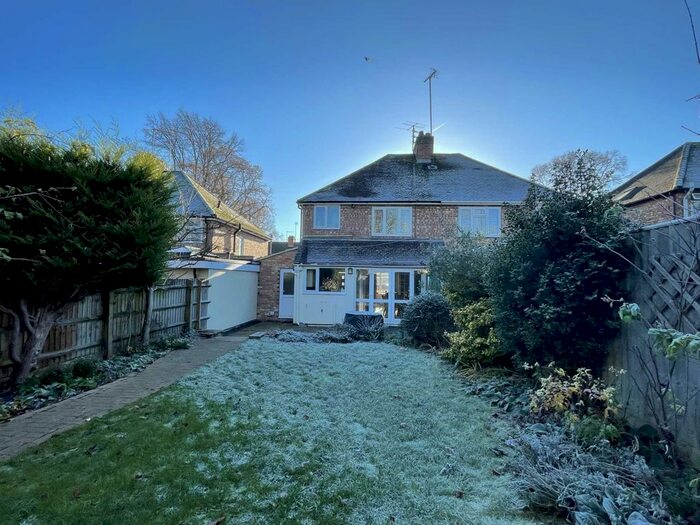 3 Bedroom Semi-Detached House To Rent In Cope Road, Banbury, OX16