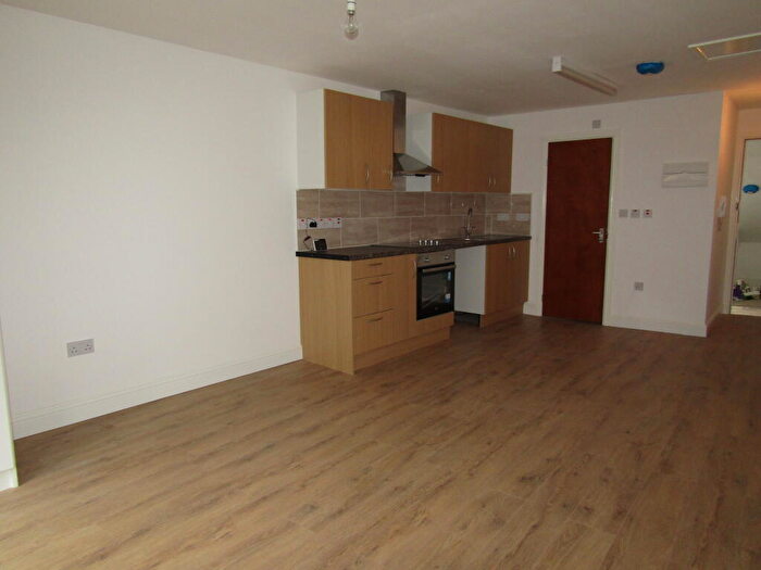 Flat To Rent In High Street, Chatham., ME4