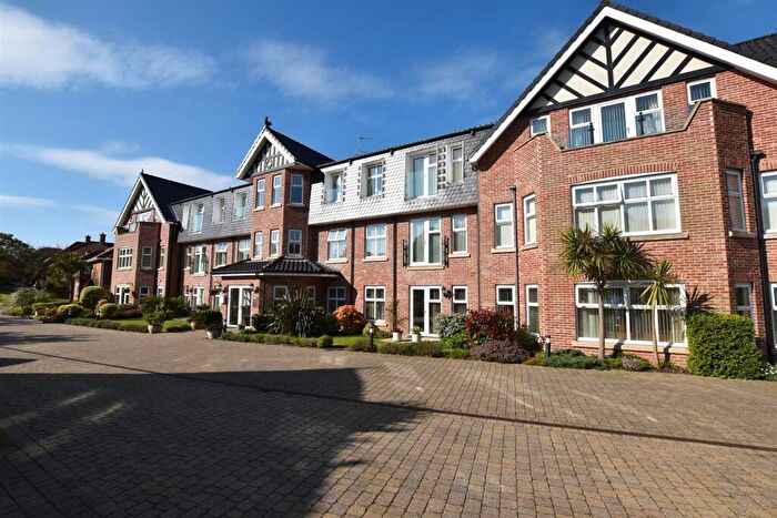 2 Bedroom Apartment For Sale In Barclay Mews, Cromer, NR27