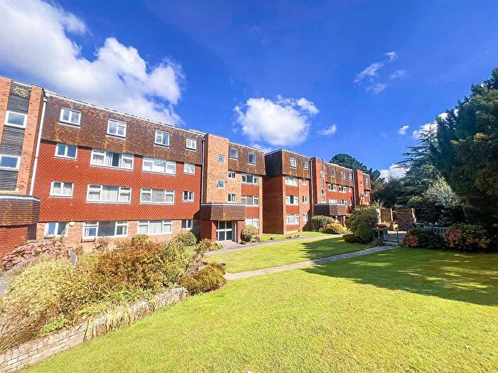 2 Bedroom Property For Sale In St. Marks Close, Bexhill-On-Sea, TN39