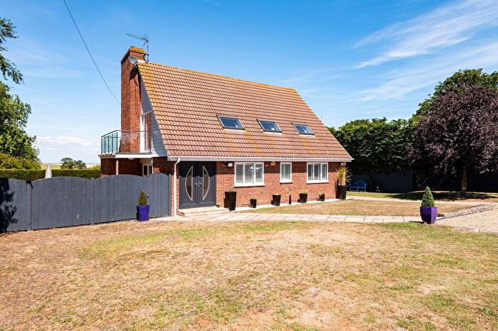 4 Bedroom Detached House For Sale In Warden Road, Eastchurch, Sheerness, ME12