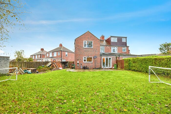 4 Bedroom Semi Detached House For Sale In Grosvenor Gardens, Middlesbrough, TS6