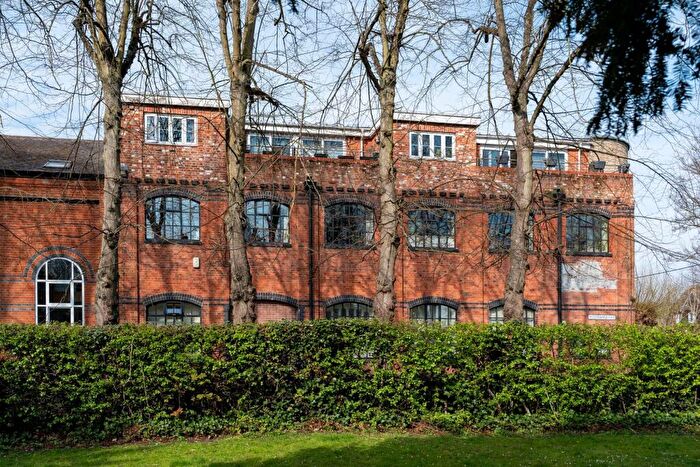 2 Bedroom Apartment For Sale In Wilsham Road, Abingdon, OX14