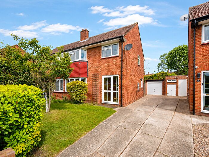 3 Bedroom Semi-Detached House For Sale In Whitehouse Way, Iver, SL0