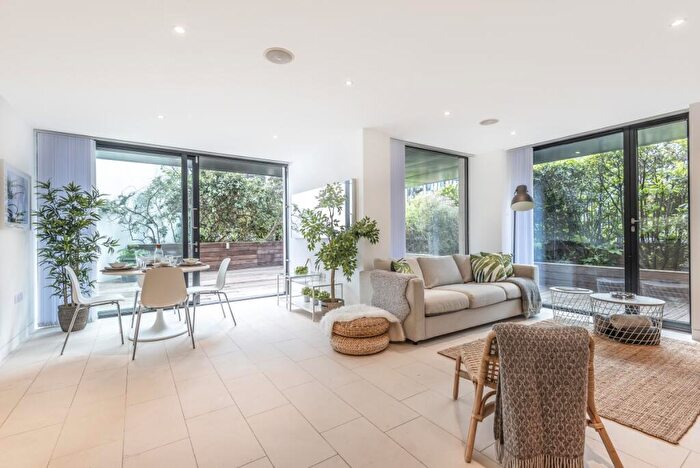 2 Bedroom Apartment To Rent In Oval Road Primrose Hill, NW1